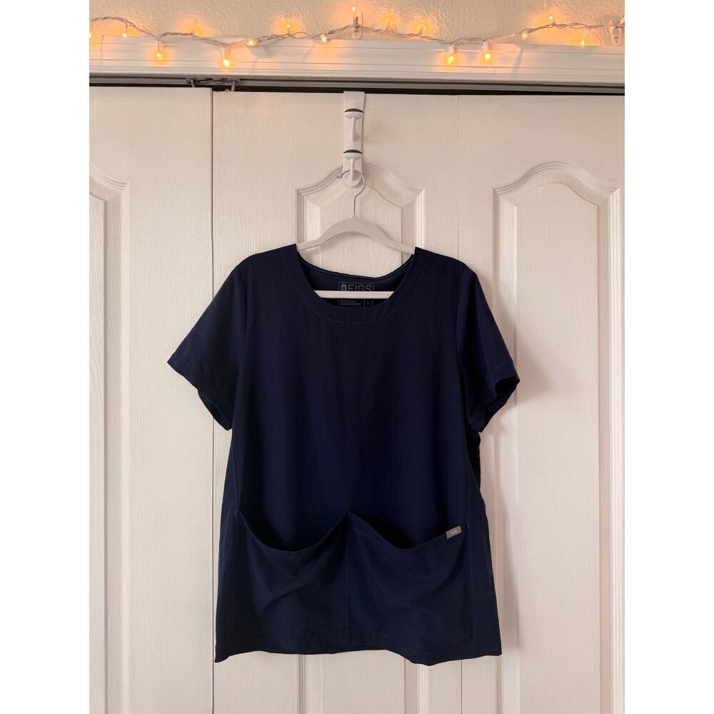 FIGS Women's Navy Blue Rare Oversized Scoop Neck Double Pocket Scrub Top L